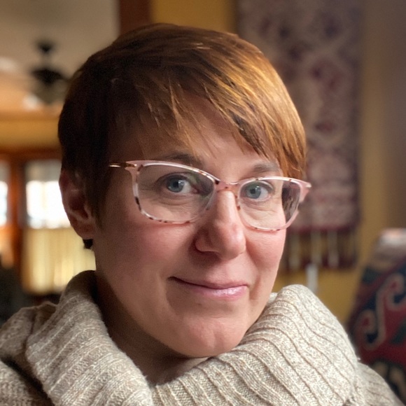 Meet your Posher, Conni - Picture 2 of 3